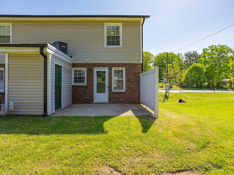 500 Spicewood Drive - E